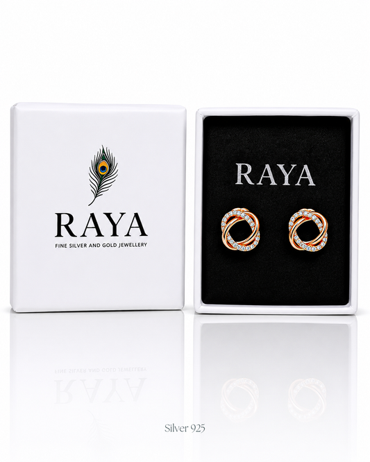 Chic interlinked circular stud
