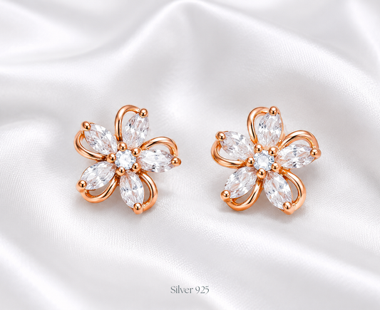 Minimal Flower Stud Earrings
