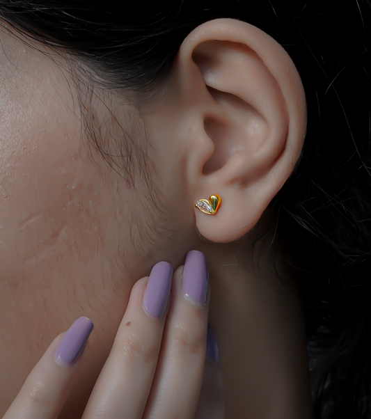 Minimal heart-shaped stud