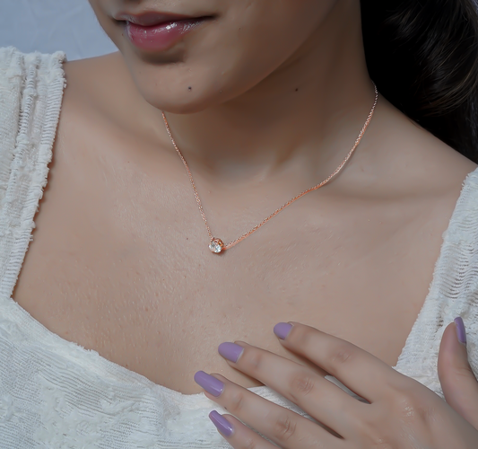 Single Sparkling Pendant with Chain